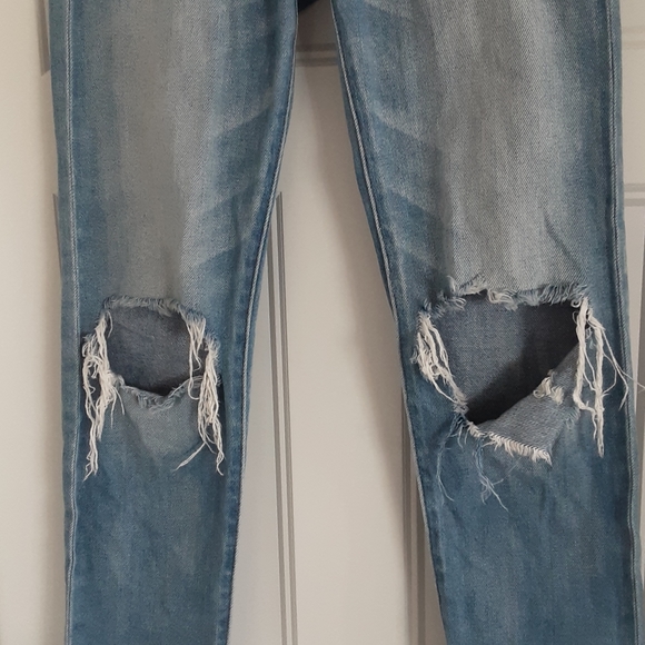 AE: High-Rise Girlfriend Jeans (sz 00) - Picture 4 of 11